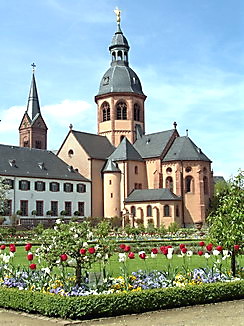 Klostergarten Seligenstadt mit Arzneigarten